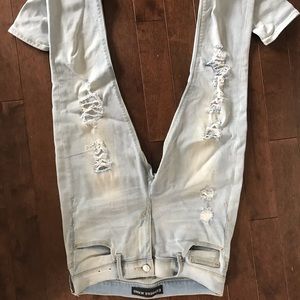 Express light wash mid rise jeans!